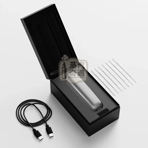Ploom AURA主月光銀包裝展示